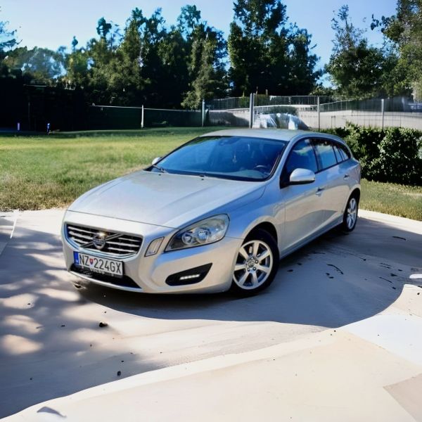 Volvo V60 D3 Kinetic, 2011, Diesel, 120kW, 5d.